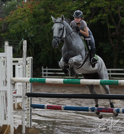 Kara Swider and Kissed by A Saint. Photo courtesy of Alicia Kidd Photography